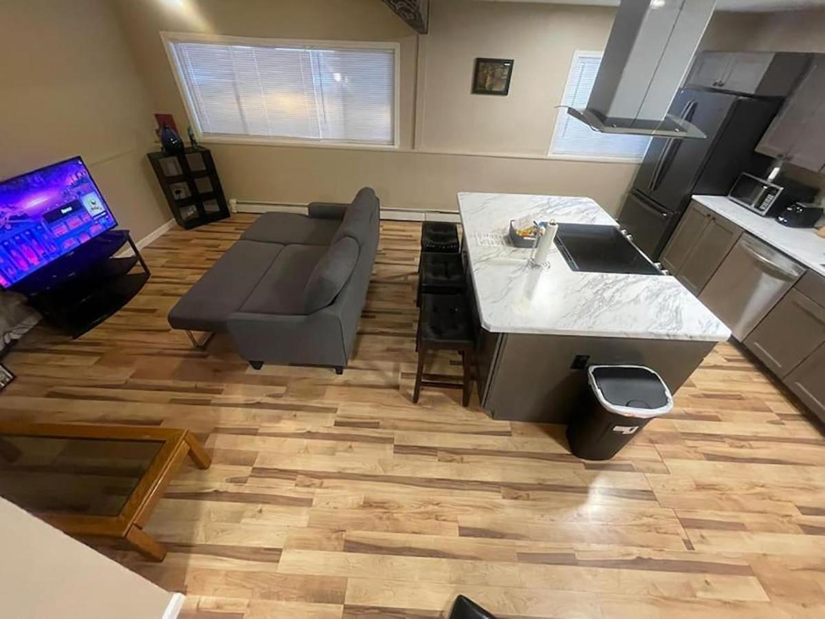 Centrally Located 2Br Spacious High-Speed Internet Anchorage Bagian luar foto