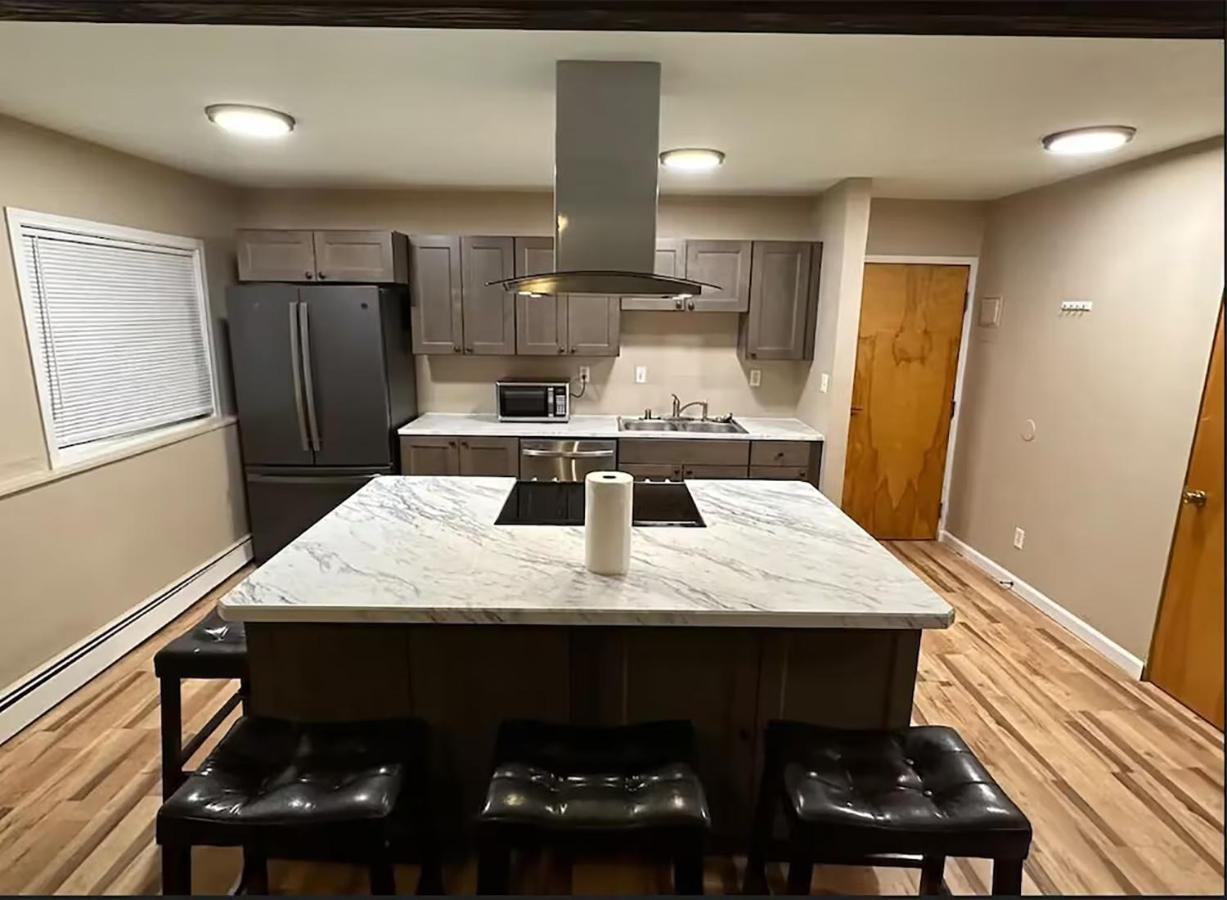 Centrally Located 2Br Spacious High-Speed Internet Anchorage Bagian luar foto