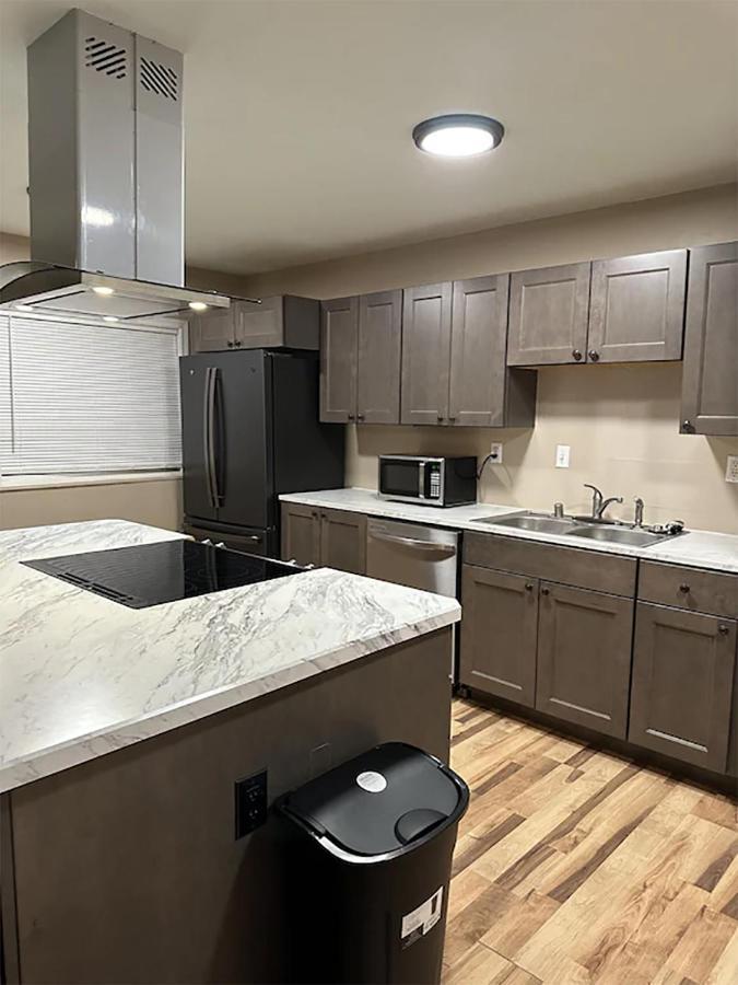 Centrally Located 2Br Spacious High-Speed Internet Anchorage Bagian luar foto