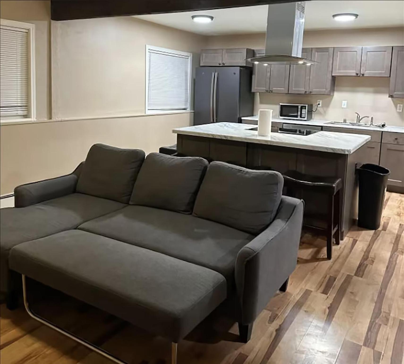 Centrally Located 2Br Spacious High-Speed Internet Anchorage Bagian luar foto