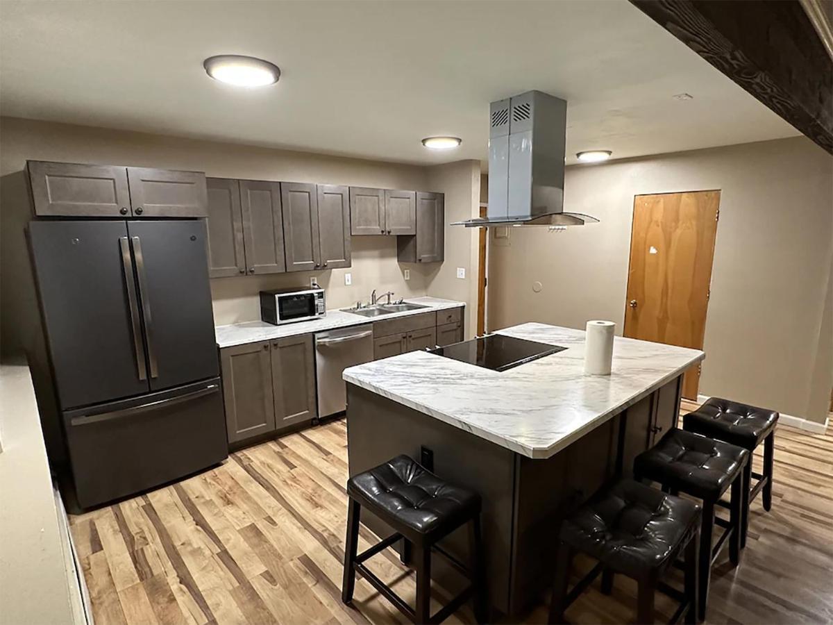 Centrally Located 2Br Spacious High-Speed Internet Anchorage Bagian luar foto